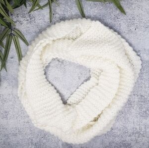 H&M Divided Ivory Long Skinny Knit Scarf